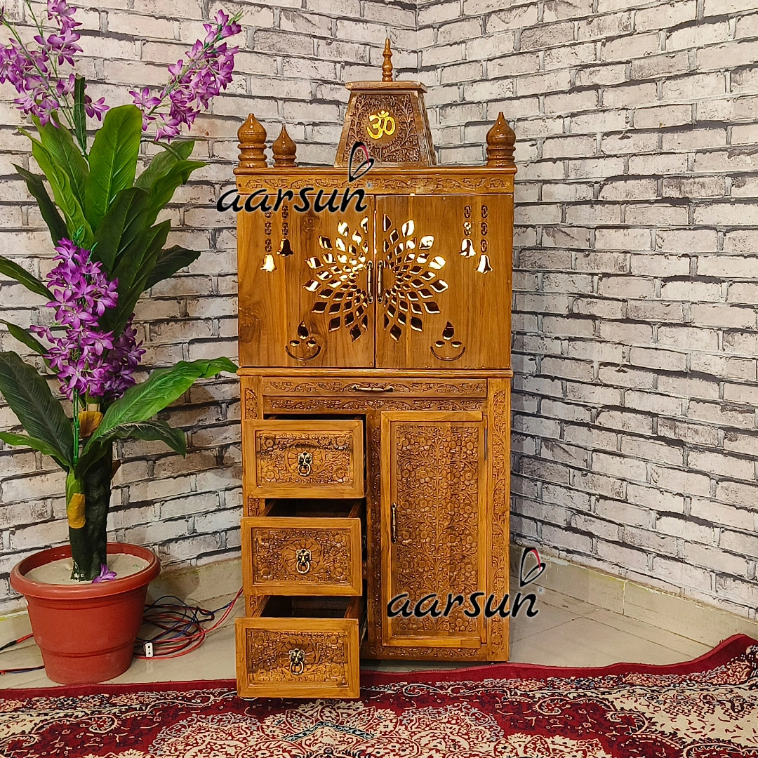 Unique Peacock Feather Panel Design Wooden Temple with LED